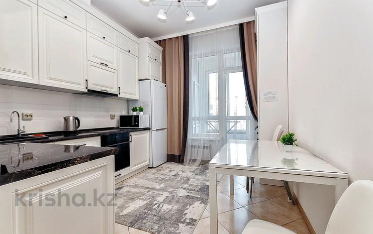 3-бөлмелі пәтер · 100 м² · 6/8 қабат, Кабанбай батыра 60, бағасы: 45 000 ₸ в Астане, Есильский р-н — фото 8