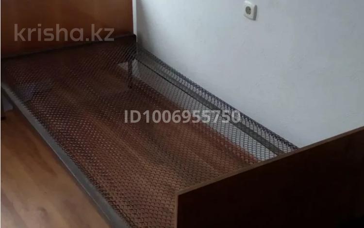 1 бөлме · 15 м², Серикбаев 1/1, бағасы: 145 000 ₸ в Усть-Каменогорске — фото 2