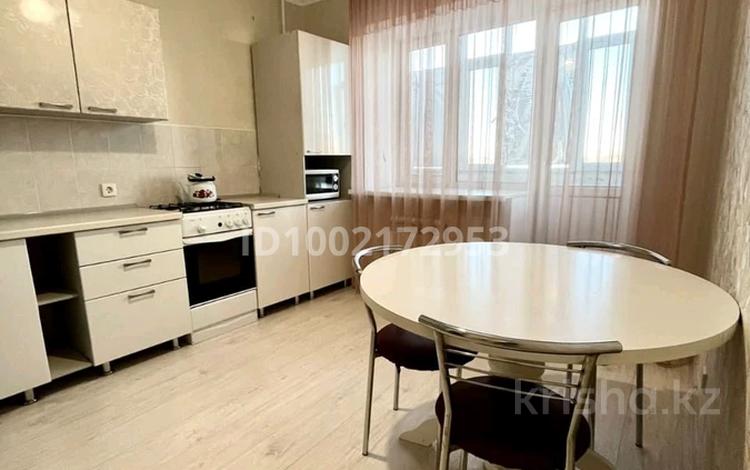 1-комнатная квартира · 56 м² · 7/9 этаж, мкр. Алтын орда 4д за 17 000 ₸ в Актобе — фото 4