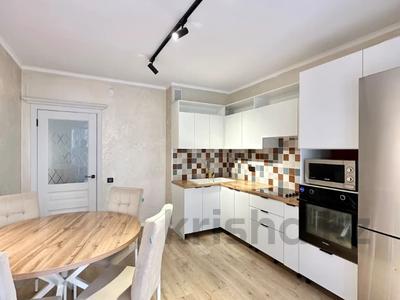 2-комнатная квартира · 70 м² · 3/12 этаж, Тургут Озала 194 за 71.9 млн ₸ в Алматы, Алмалинский р-н