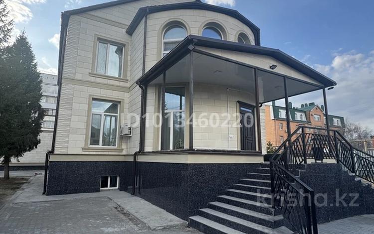 Отдельный дом · 8 комнат · 400 м² · 15 сот., 1-челябинская 4 — Карбышева за 4 млн ₸ в Костанае — фото 2