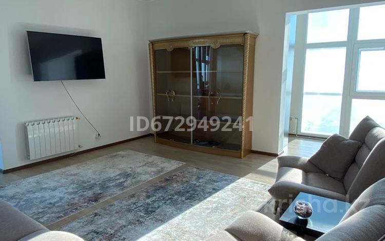 1-комнатная квартира · 90 м² · 42/42 этаж, Желтоксан 2/1 за 350 000 ₸ в Астане — фото 5