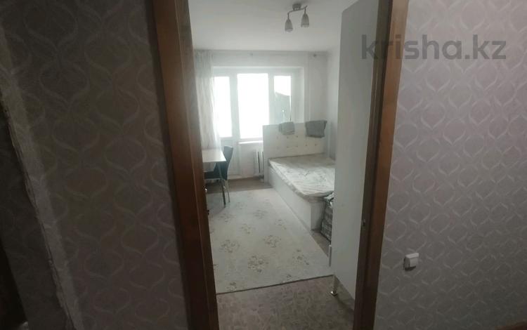 2-бөлмелі пәтер · 48 м² · 4/5 қабат, мкр 8 240 — остановки рядом со школой, бағасы: 15 млн ₸ в Актобе — фото 2