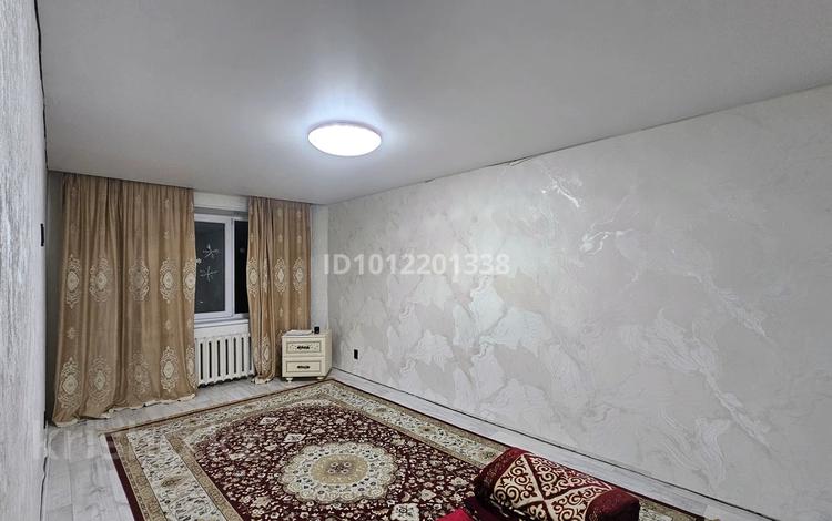 3-бөлмелі пәтер · 67 м² · 4/9 қабат, Мкр. Строитель 27/1, бағасы: 21 млн ₸ в Уральске — фото 2