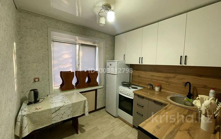 2-бөлмелі пәтер · 48 м² · 4/5 қабат, Н. Назарбаева 38 — 45 гостроном, бағасы: 26 млн ₸ в Усть-Каменогорске, Ульбинский — фото 2