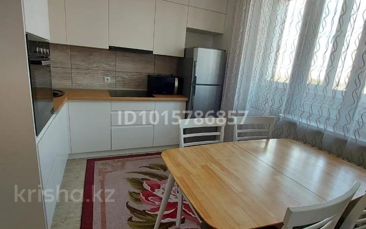 3-комнатная квартира · 70.4 м² · 9/12 этаж, Кошкарбаева 1140 — Бухтарминская улица за 41 млн ₸ в  — фото 2