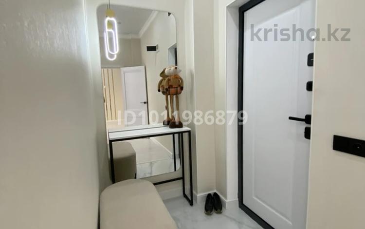 1-комнатная квартира · 51 м² · 8/10 этаж, 16-й мкр. 76 за 200 000 ₸ в Актау, 18-й мкр  — фото 2