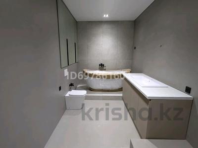 Продажа квартир в Западно-Казахстанской обл.: 3-комнатная квартира · 165 м² · 10/10 этаж, Самал 82/4 — Коняхина за 55 млн 〒 3-комнатная квартира · 165 м² · 10/10 этаж, Самал 82/4 — Коняхина за 55 млн 〒 в Уральске