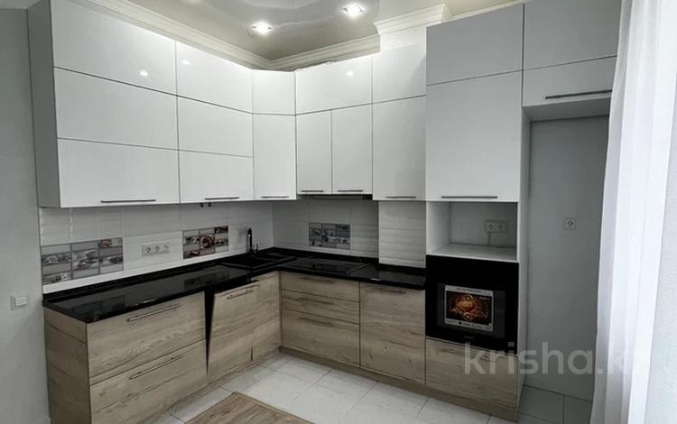 2-комнатная квартира, 73.1 м², 2/10 этаж, Бектурова 1а