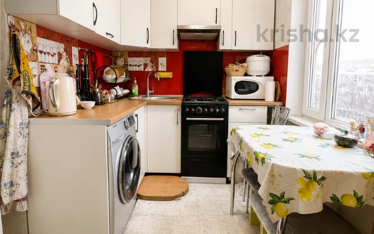 3-комнатная квартира · 64 м² · 4/5 этаж, Богенбай Батыра 271 за 44 млн ₸ в Алматы, Алмалинский р-н — фото 8
