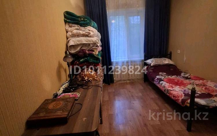 3-бөлмелі пәтер · 64 м² · 1 қабат, мкр Север 11 — Кафе сезим, бағасы: 35 млн ₸ в Шымкенте, Аль-Фарабийский р-н — фото 2