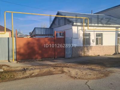 Отдельный дом · 4 комнаты · 120 м² · 6 сот., Жургенова 45А — Новый базар за 25 млн ₸ в 