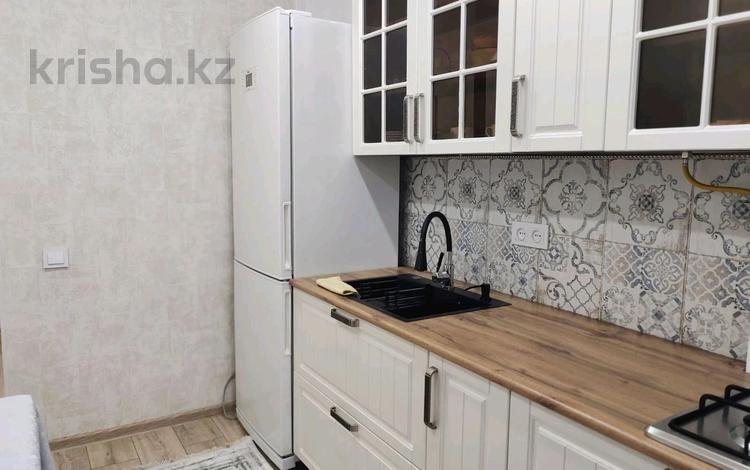 2-бөлмелі пәтер · 60 м² · 5/9 қабат, мкр 8, Абилкайыр хана 64 — Абилкайыр хана, бағасы: 15 000 ₸ в Актобе — фото 2