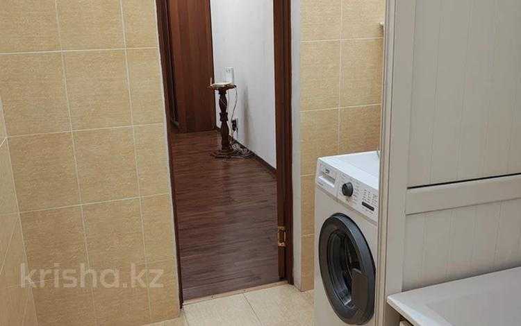 2-бөлмелі пәтер · 90 м² · 5/6 қабат, 12 ш/а. 32, бағасы: 21.5 млн ₸ в Актобе, мкр 12 — фото 2