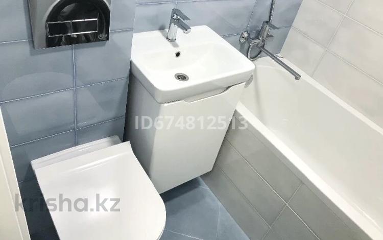 1-комнатная квартира · 35 м² · 2/5 этаж, Назарбаева 11 за 10 000 ₸ в Усть-Каменогорске — фото 48