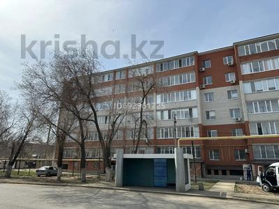 2-комнатная квартира, 44.4 м², 5/6 этаж, Курмангалиева 3 за ~ 15 млн 〒 в Уральске