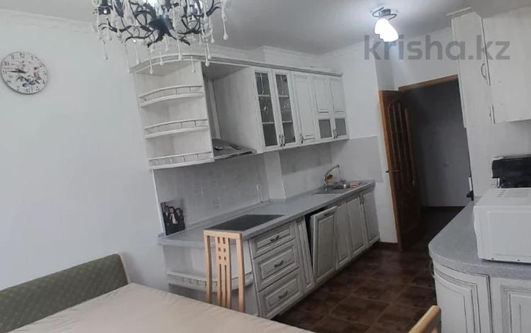 3-комнатная квартира · 90 м² · 4/14 этаж, Сарайшык 5Е за 320 000 ₸ в Астане, Есильский р-н — фото 2