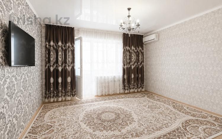 1-комнатная квартира · 49 м² · 9/10 этаж, мкр Кунаева за 15 млн ₸ в Уральске — фото 2