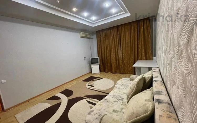 1-комнатная квартира, 40 м², 6/9 этаж помесячно, Абишева 3 — Райымбека