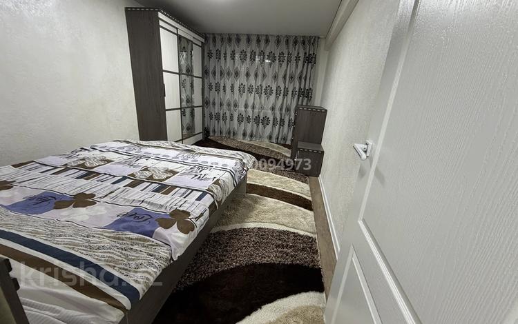 2-бөлмелі пәтер · 60 м² · 2/5 қабат, Сагындыкова — Желтоксан-сагындыкова, бағасы: 150 000 ₸ в Таразе — фото 2