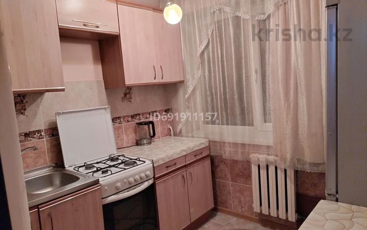 2-комнатная квартира, 43 м², 5/5 этаж помесячно, Казахстанская 143 за 120 000 〒 в Талдыкоргане — фото 2