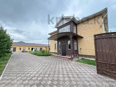 Отдельный дом · 6 комнат · 280 м² · , Аспандияра Кенжина 32 за 240 млн ₸ в Астане, Сарыарка р-н