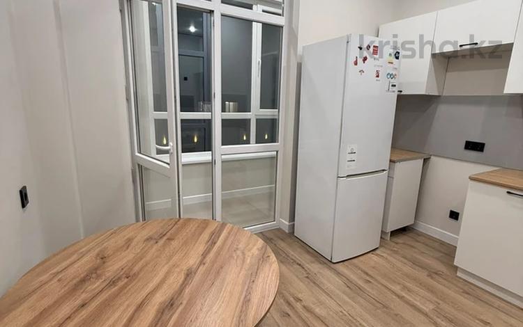 1-комнатная квартира · 37 м² · 5/16 этаж, Иманбаевой 10 за 240 000 ₸ в Астане, р-н Байконур — фото 2