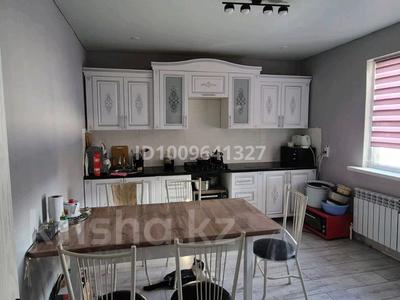 Жеке үй · 3 бөлме · 110 м² · 4 сот., 8, бағасы: 28 млн 〒 в Деркуле