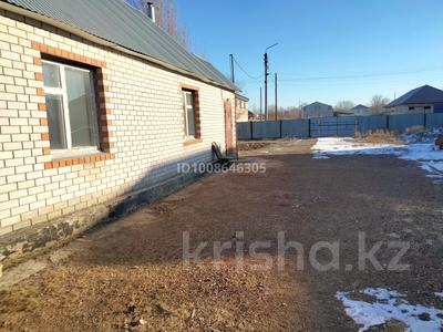 Отдельный дом · 3 комнаты · 66 м² · 7.8 сот., Ешбаева попова 9/1а за 14 млн ₸ в Актобе, жилой массив Заречный-1
