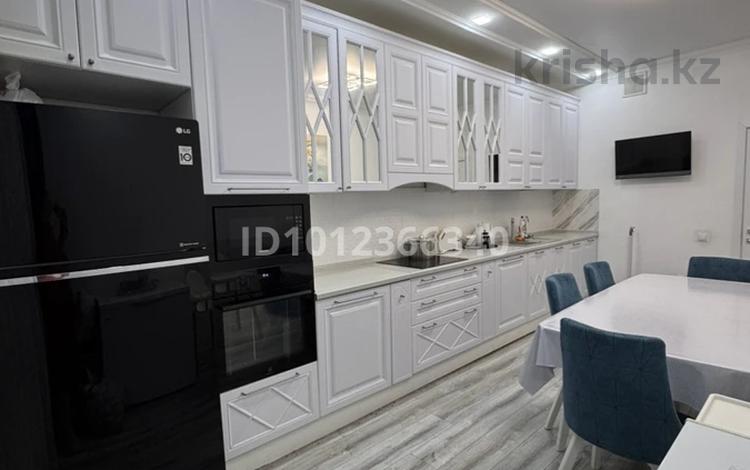 4-бөлмелі пәтер · 103 м² · 1/3 қабат, мкр Кунгей , Ондасынова 8, бағасы: 56 млн ₸ в Караганде, Казыбек би р-н — фото 2
