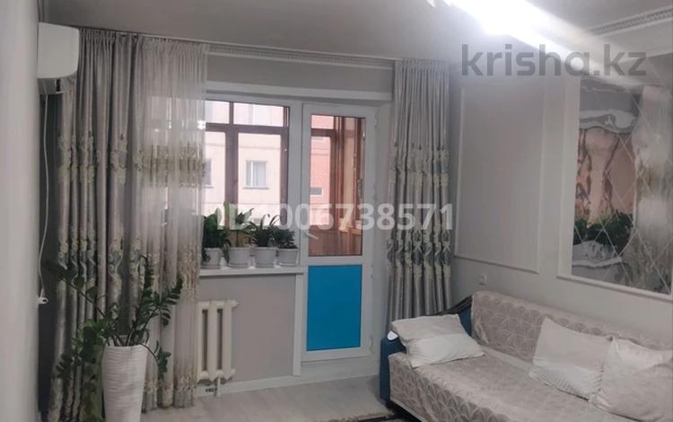 3-бөлмелі пәтер · 65 м² · 4/5 қабат, Пр. Сатпаева 102-25 КВ 25, бағасы: 21 млн ₸ — фото 2