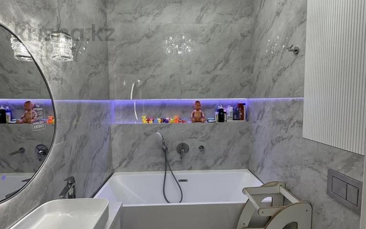 4-комнатная квартира · 160 м² · 7/9 этаж, мкр. Алтын орда, Санкибай Батыра 40 Е за 105 млн ₸ в Актобе — фото 2