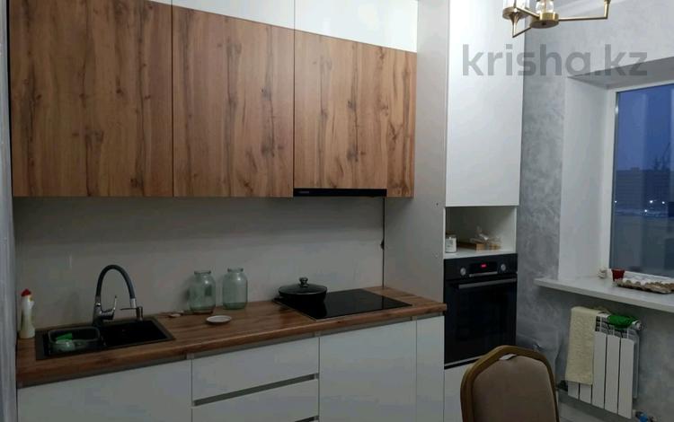 Шоссе алаш 15 астана. Монумент астана-байтерек (г. 1000 мелочей. Астана 15 15 работа. Фэмили маркет челябинск.