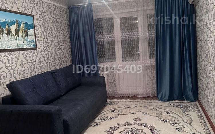 1-комнатная квартира · 45 м² · 3/5 этаж, Маметова за 2 500 〒 в Уральске, мкр Школьник — фото 2