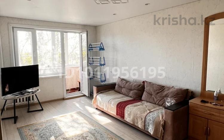 1-комнатная квартира · 30 м² · 4/5 этаж, ул. Ульяны Громовой 26 за 120 000 ₸ в Уральске, мкр Школьник — фото 2