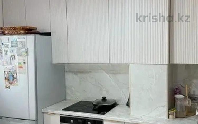 3-бөлмелі пәтер · 90 м² · 8/10 қабат, Кумисбекова 8, бағасы: 41 млн ₸ в Астане, Сарыарка р-н — фото 2