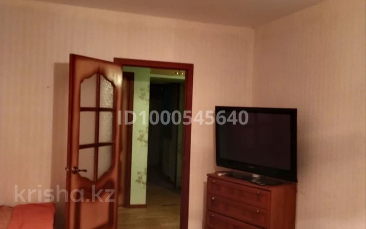 3-бөлмелі пәтер · 70 м² · 2/5 қабат, 10 микрорайон, бағасы: 180 000 ₸ в Аксае — фото 2