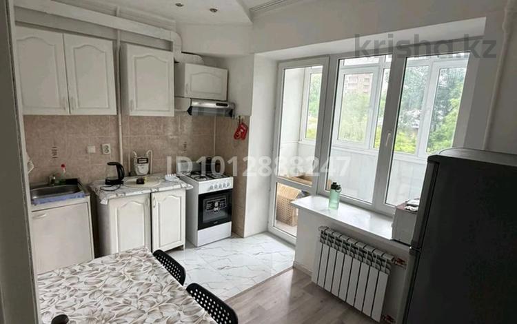 1-комнатная квартира · 40 м² · 3/5 этаж, Байтурсынова 98/2 за 50 000 ₸ в Алматы, Бостандыкский р-н — фото 2
