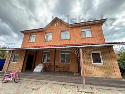 Отдельный дом · 12 комнат · 530 м² · 14 сот., Маметова за 150 млн 〒 в Уральске, мкр Школьник