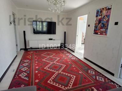 4-комнатная квартира · 65 м² · 5/5 этаж, Абая 64 за 23.5 млн 〒 в Уральске, мкр Школьник