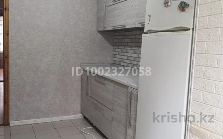 5-бөлмелі пәтер · 90 м² · 2/5 қабат, 18-шағынаудан, бағасы: 180 000 ₸ в Шымкенте, Аль-Фарабийский р-н — фото 2