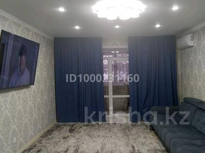 2-комнатная квартира · 56 м² · 3/5 этаж · по часам, Мухамедханова 33 — Цум за 2 000 〒 в Семее