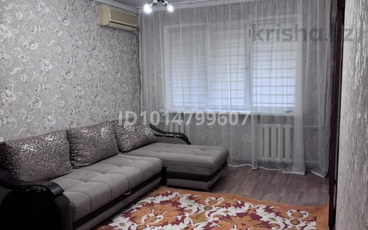 3-комнатная квартира · 60 м² · 1/4 этаж, мкр №7 5 за 350 000 ₸ в Алматы, Ауэзовский р-н — фото 2