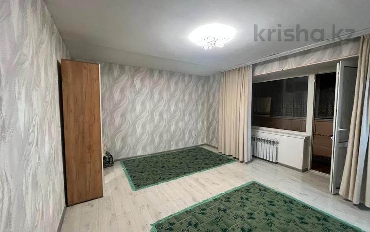 1-комнатная квартира · 35 м² · 3/10 этаж, мкр Новый Город, Ермекова за 18 млн ₸ в Караганде, Казыбек би р-н — фото 3