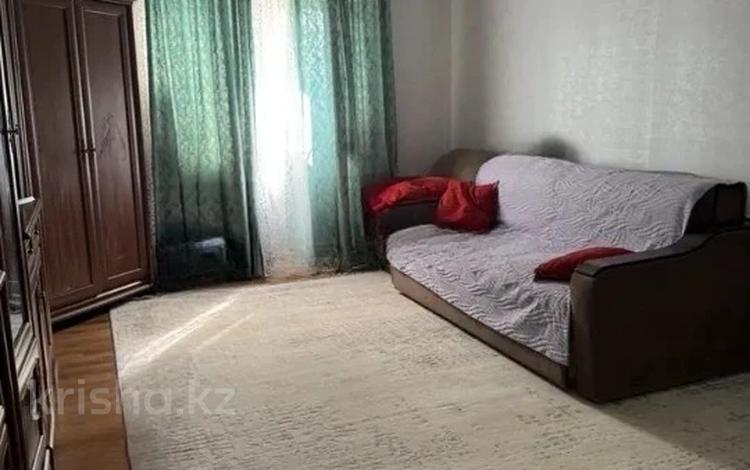 1-комнатная квартира · 49 м² · 13/16 этаж, мкр Мамыр-1 за 36 млн ₸ в Алматы, Ауэзовский р-н — фото 2