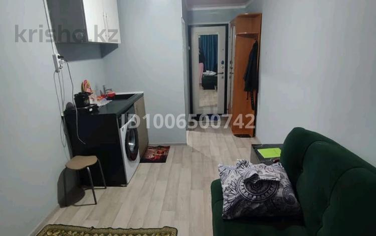 1-бөлмелі пәтер · 14 м² · 4/5 қабат, Хамида чурина 119, бағасы: 5 млн ₸ в Уральске, мкр Школьник — фото 2