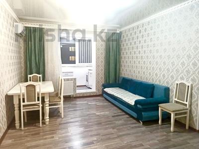 1-бөлмелі пәтер, 35 м², 8/10 қабат тәулігіне, Варламова 1/3, бағасы: 14 000 〒 в Алматы, Алмалинский р-н