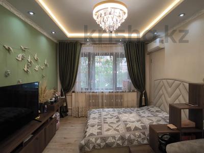 1-комнатная квартира, 40 м², 2/9 этаж, мкр Аксай-4 70 за 29 млн 〒 в Алматы, Ауэзовский р-н