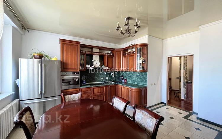 3-комнатная квартира · 128.4 м², Кунаева 14 за 60 млн 〒 в Астане, Есильский р-н — фото 2