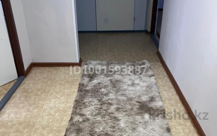 2-комнатная квартира · 54 м² · 8/9 этаж, 5 мкр 32 — 5 мкр за 18 млн ₸ в Аксае — фото 2